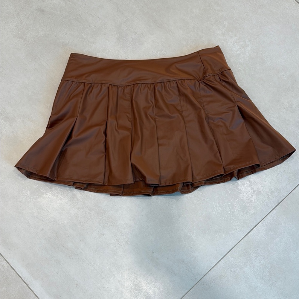 Faux leather Brown Pleated Women's Skirt w/Shorts Underneath, size XXL